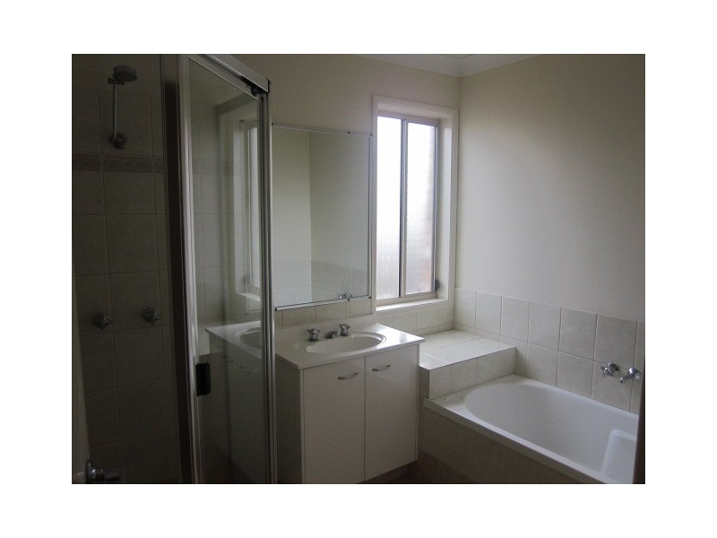 30 Naracoorte Place, Parkinson QLD 4115