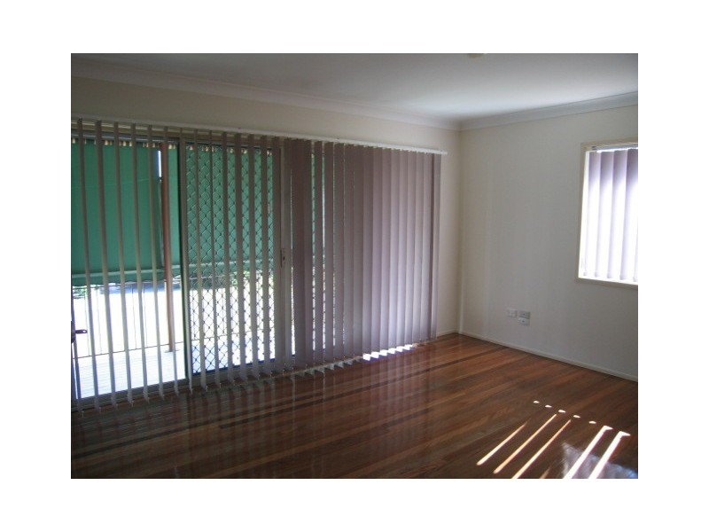 13 Kinloch Street, Daisy Hill QLD 4127