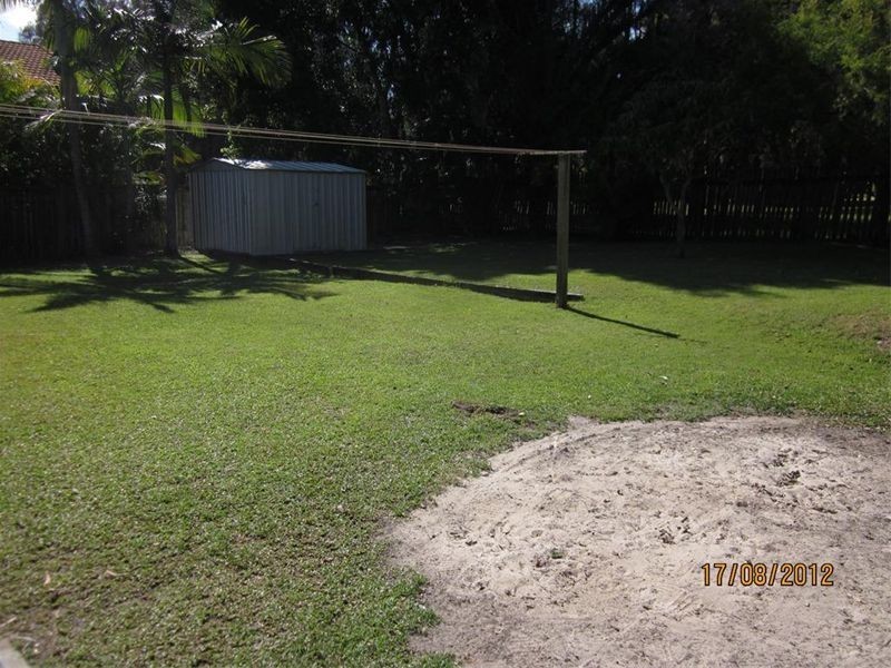 9 Willow Street, Woodridge QLD 4114