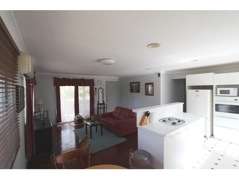 42 Paradise Road, Slacks Creek QLD 4127