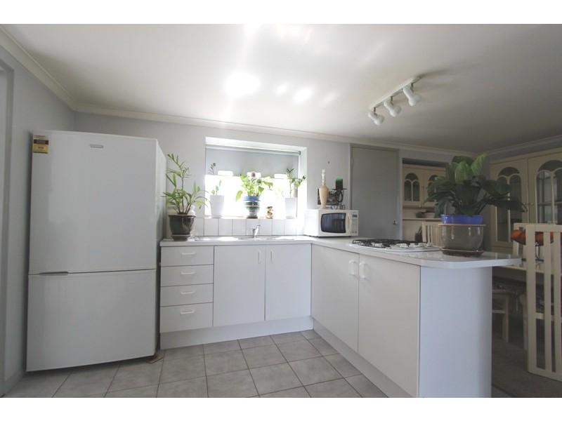 42 Paradise Road, Slacks Creek QLD 4127