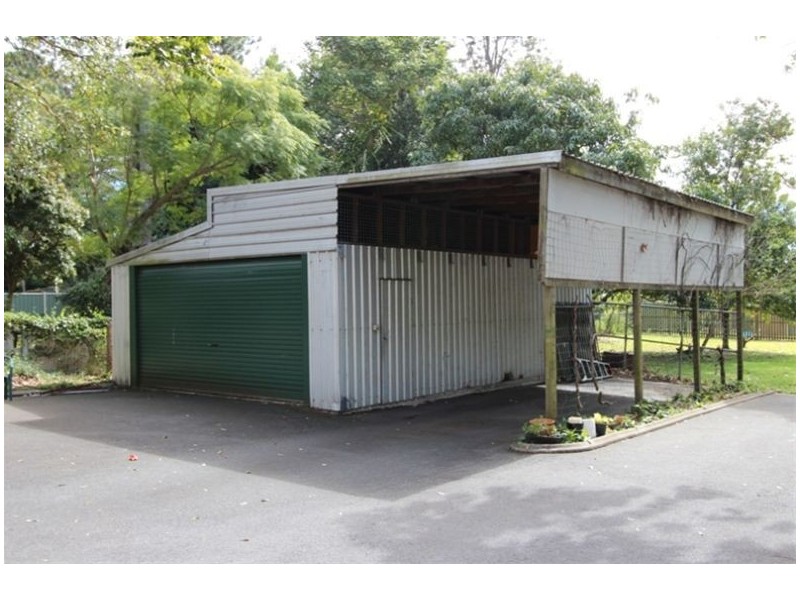 42 Paradise Road, Slacks Creek QLD 4127