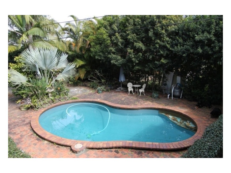 42 Paradise Road, Slacks Creek QLD 4127