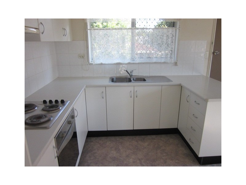 8 Redford Street, Kingston QLD 4114
