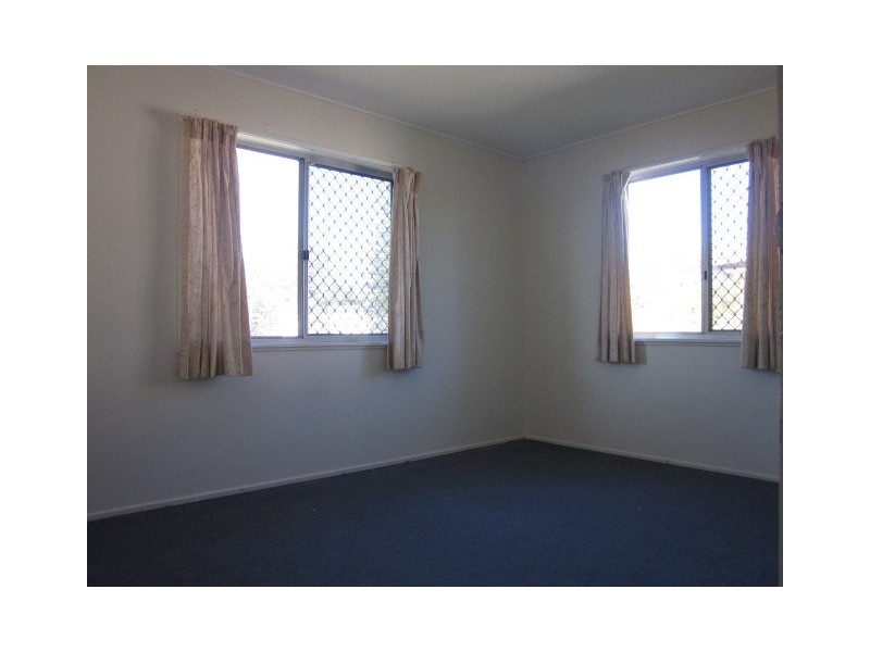 8 Redford Street, Kingston QLD 4114