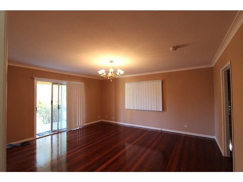31 Elm Avenue, Woodridge QLD 4114