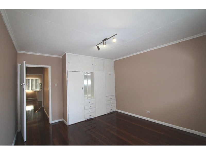 31 Elm Avenue, Woodridge QLD 4114