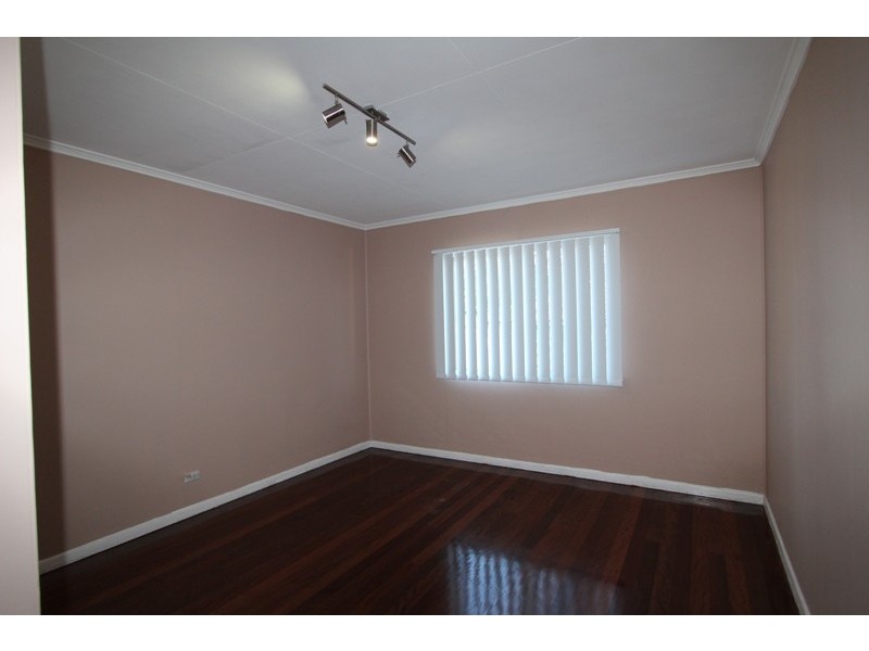 31 Elm Avenue, Woodridge QLD 4114