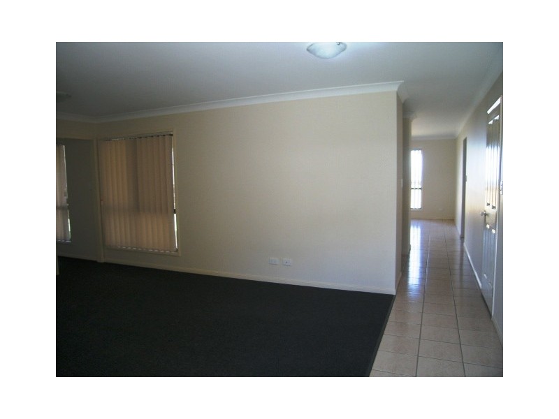 37 Aberdeen Crescent, Kuraby QLD 4112
