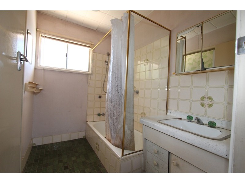 15 Attunga Street, Kingston QLD 4114