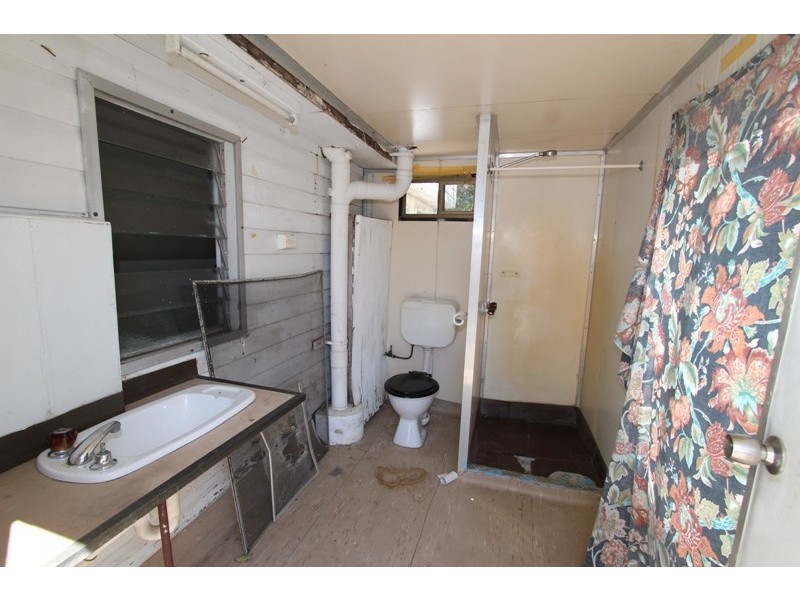 15 Attunga Street, Kingston QLD 4114