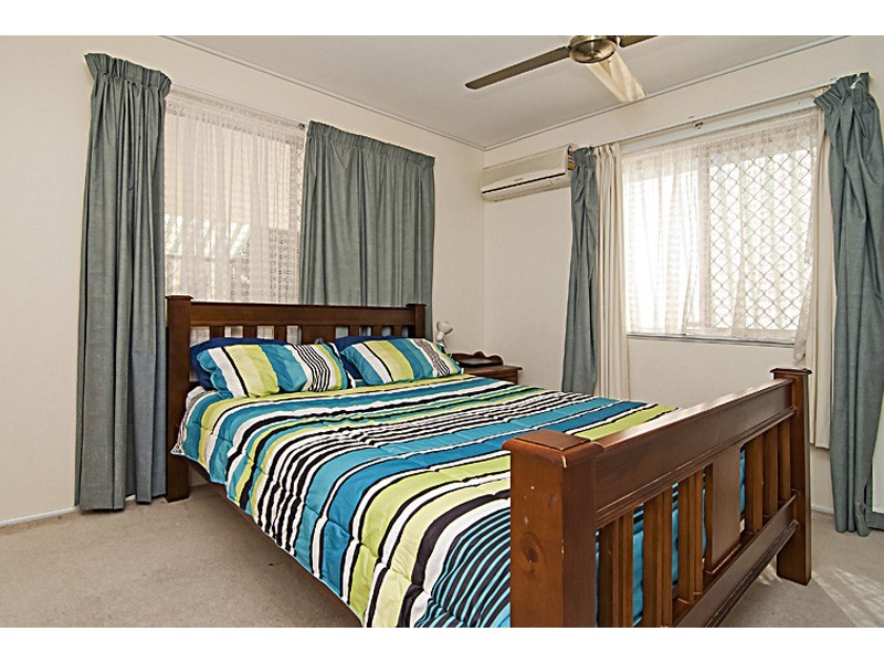17 Woody Avenue, Kingston QLD 4114
