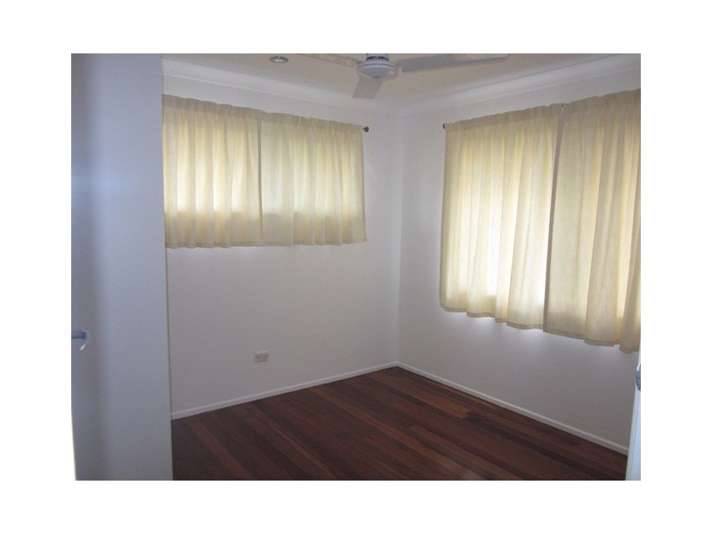 135 BARBARALLA DRIVE, Springwood QLD 4127
