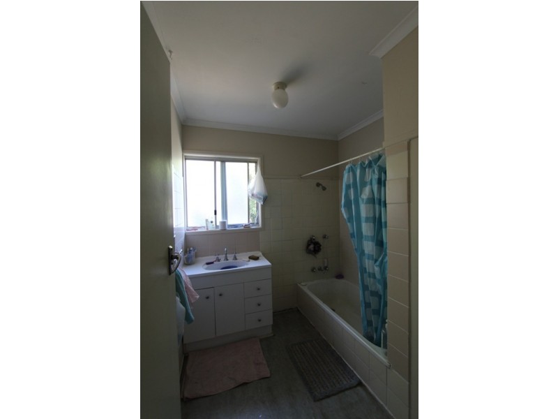 3 Camelia Avenue, Logan Central QLD 4114