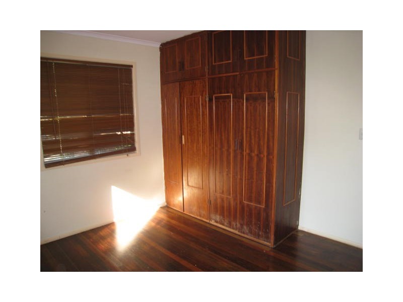 2 Kingston Court, Kingston QLD 4114