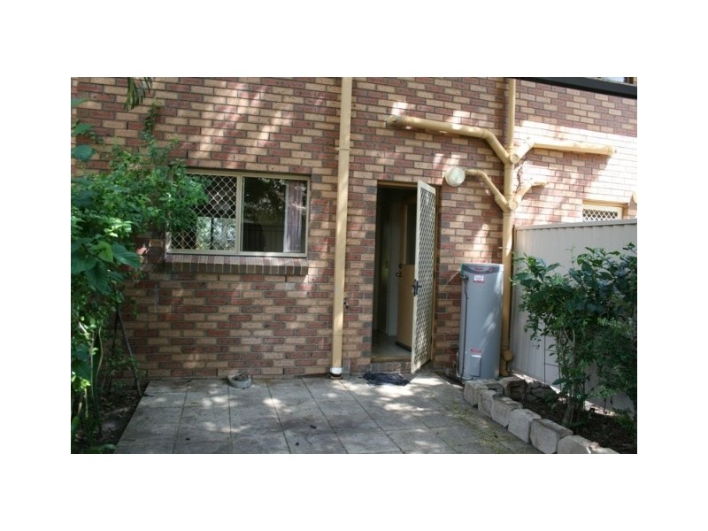 2/38 Charles Ave, Logan Central QLD 4114