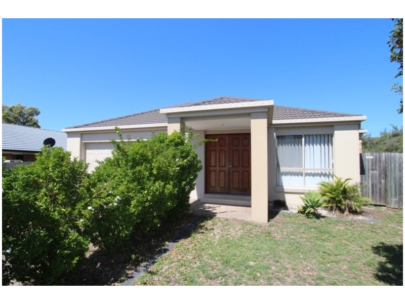 30 Naracoorte Place, Parkinson QLD 4115