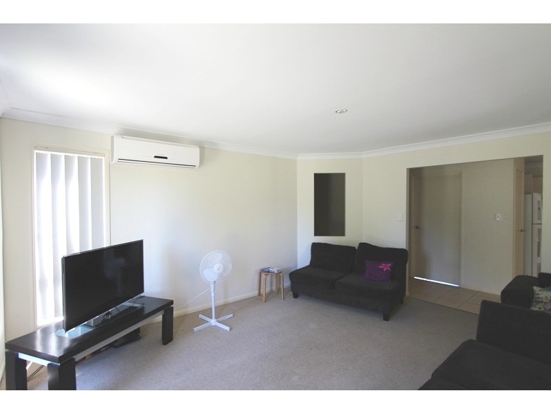 30 Naracoorte Place, Parkinson QLD 4115