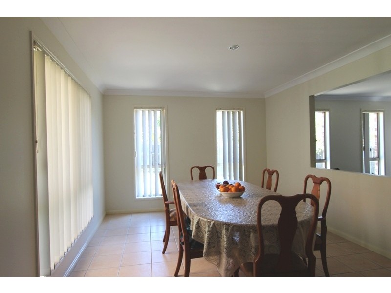 30 Naracoorte Place, Parkinson QLD 4115