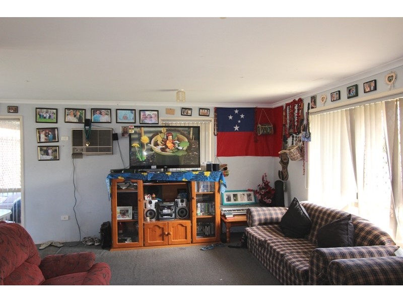 48 Velorum Drive, Kingston QLD 4114