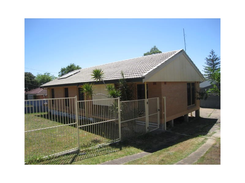 11 Fleur Street, Woodridge QLD 4114