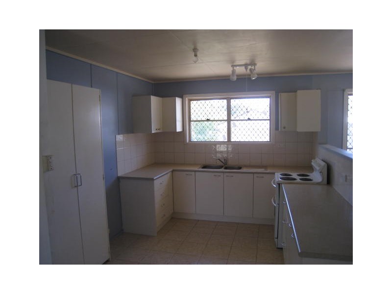 11 Fleur Street, Woodridge QLD 4114