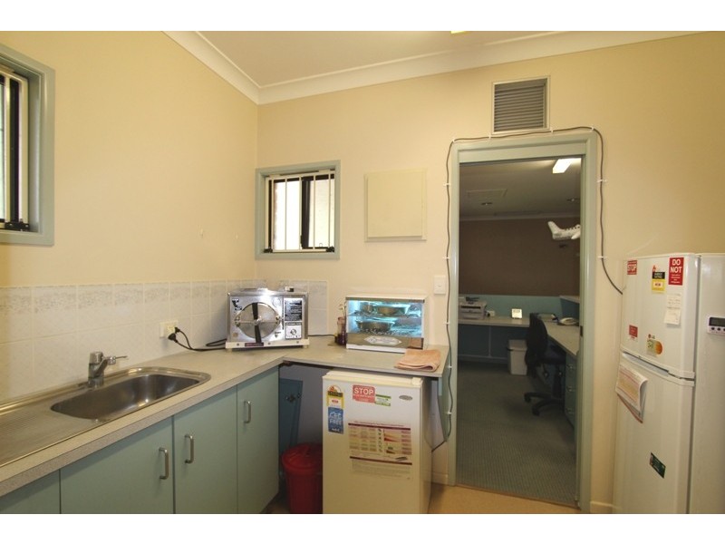 1  Yalumba Street, Kingston QLD 4114