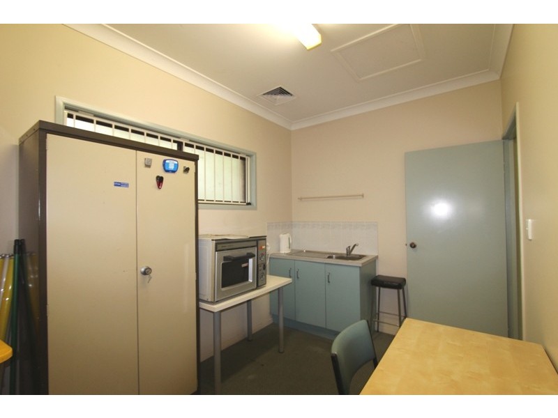 1  Yalumba Street, Kingston QLD 4114