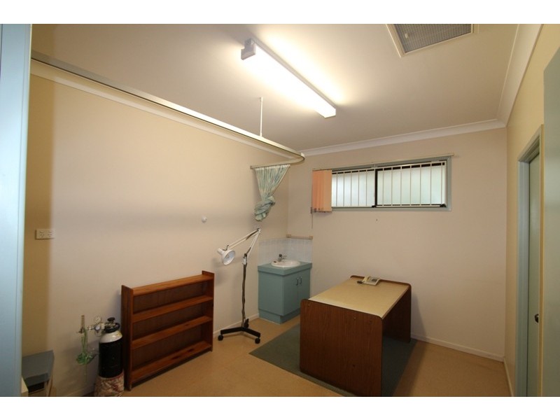 1  Yalumba Street, Kingston QLD 4114