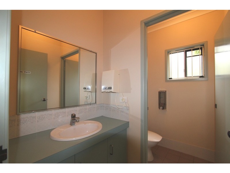 1  Yalumba Street, Kingston QLD 4114