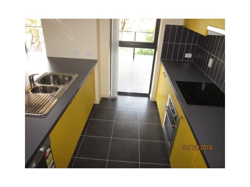 8/25 Blackwood Road, Logan Central QLD 4114