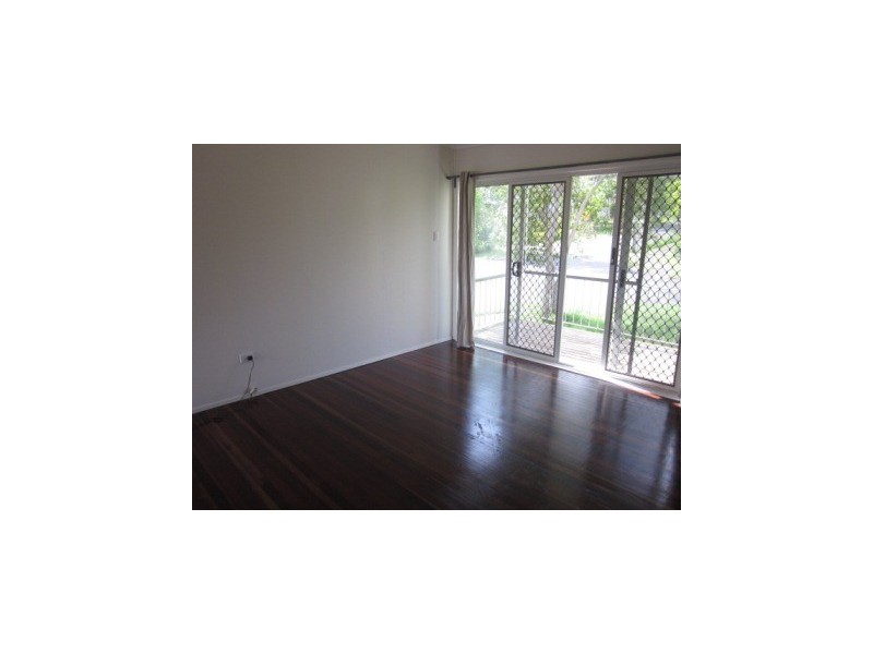 28 Oakland Av, Woodridge QLD 4114