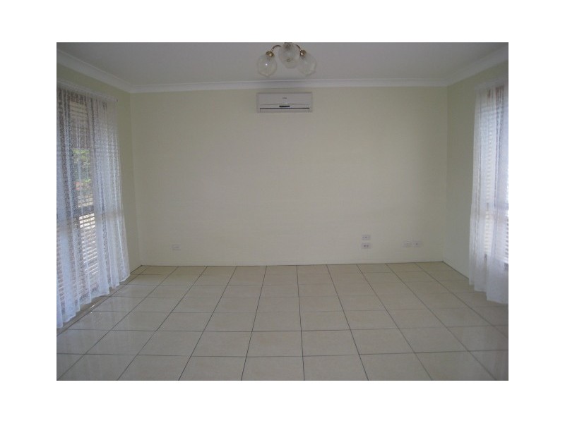 6  Macbeth Street, Kingston QLD 4114