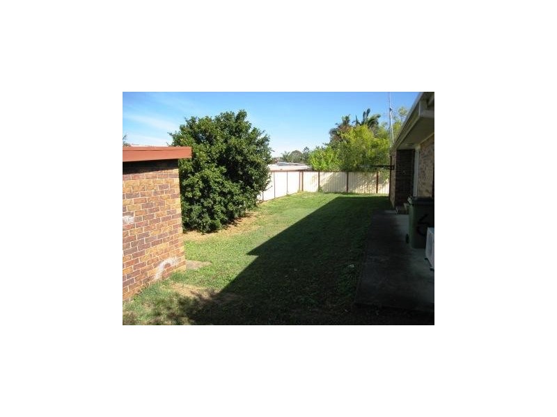 6  Macbeth Street, Kingston QLD 4114