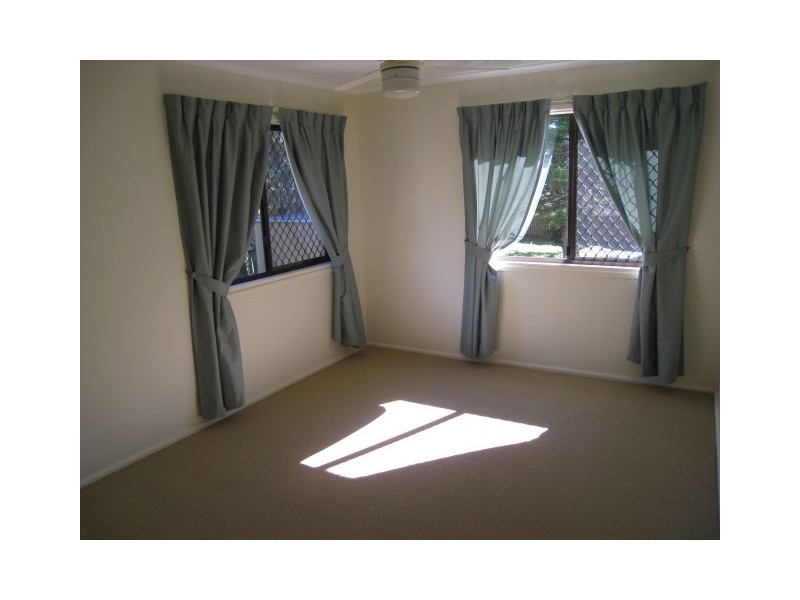 4   Albert Street, Woodridge QLD 4114