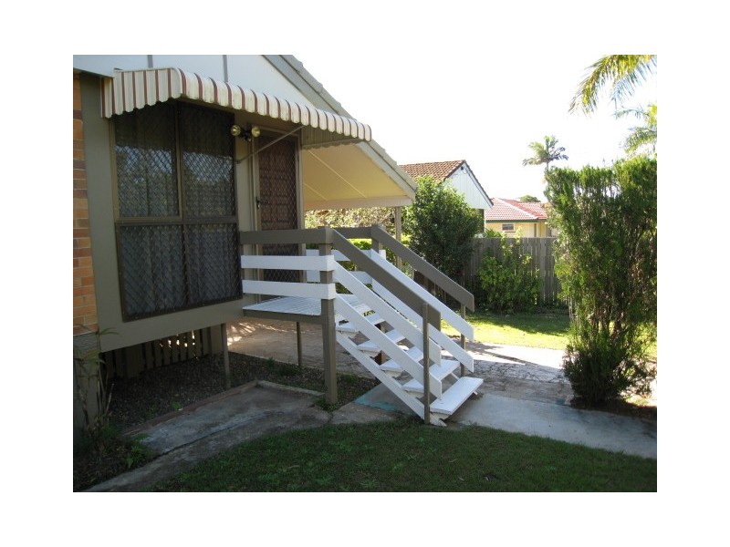 4   Albert Street, Woodridge QLD 4114