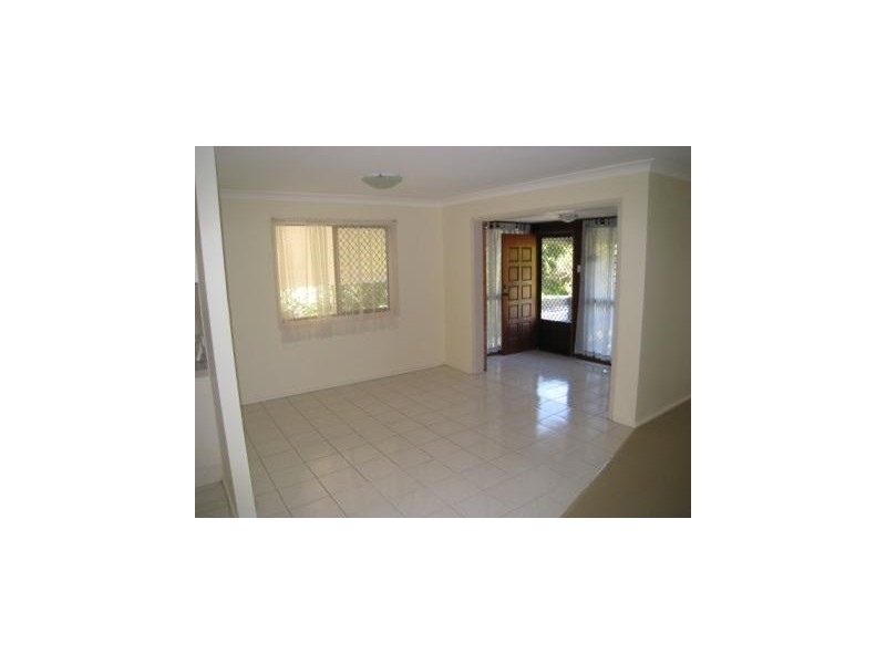 4 Albert Street, Woodridge QLD 4114