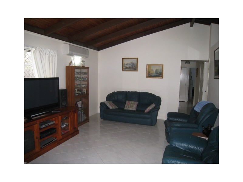 9  Canopus Court, Kingston QLD 4114