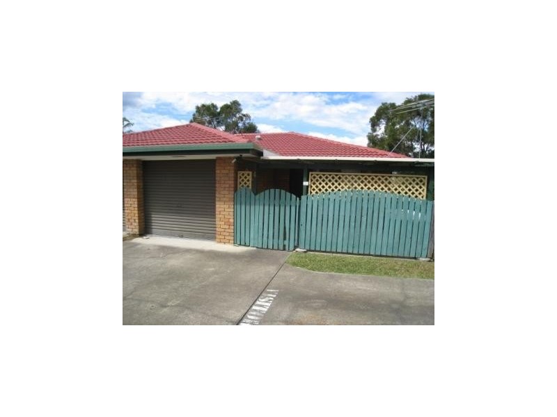 4/11  Cleopatra Street, Kingston QLD 4114