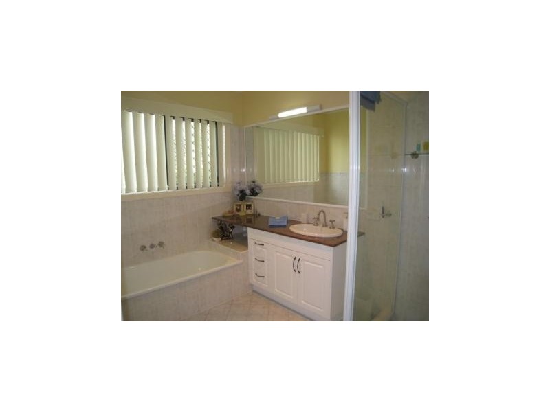 98  Stiller Drive, Kuraby QLD 4112