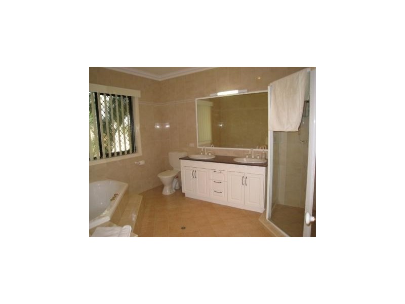 98  Stiller Drive, Kuraby QLD 4112