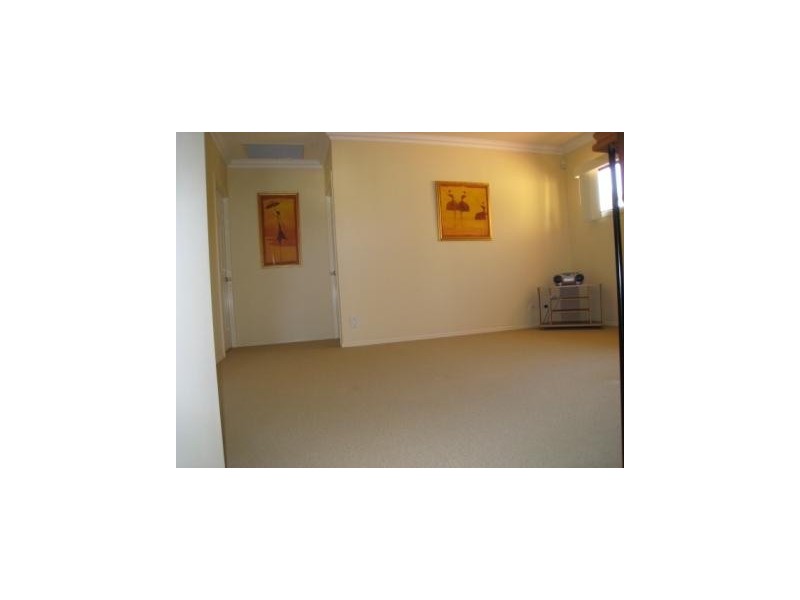 98  Stiller Drive, Kuraby QLD 4112