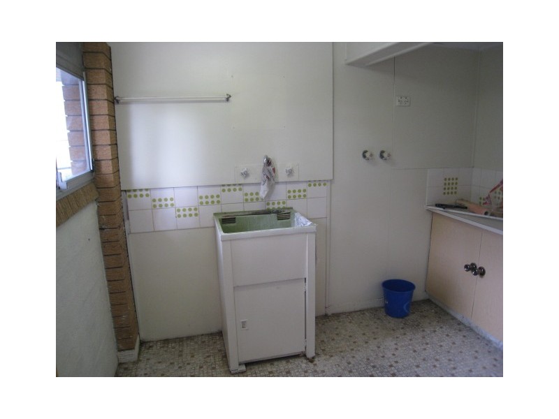 1 Balmoral Street, Kingston QLD 4114