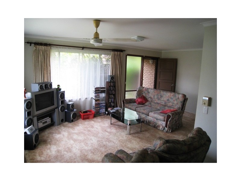 8   Caloola Drive, Springwood QLD 4127