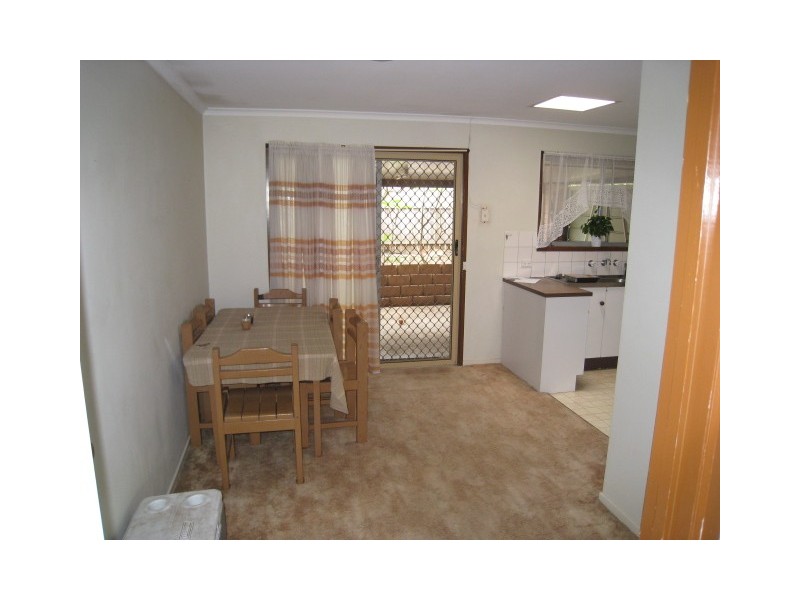 8   Caloola Drive, Springwood QLD 4127