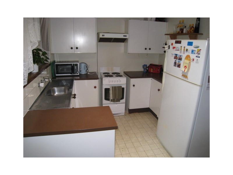 8   Caloola Drive, Springwood QLD 4127