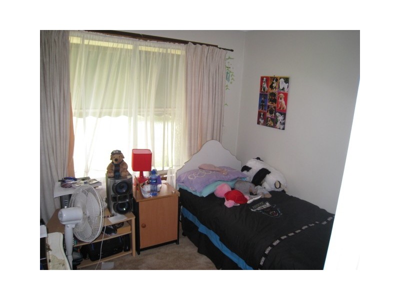 8   Caloola Drive, Springwood QLD 4127