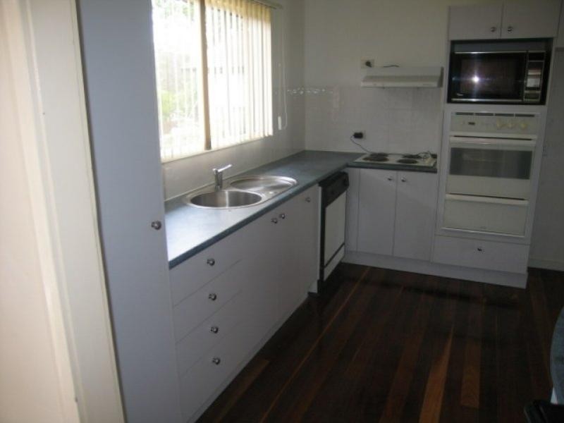 3 Chamberlain Avenue, Rochedale South QLD 4123