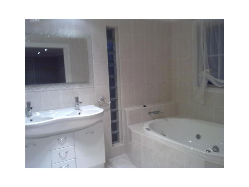 175 Sixth Avenue, Llandilo NSW 2747