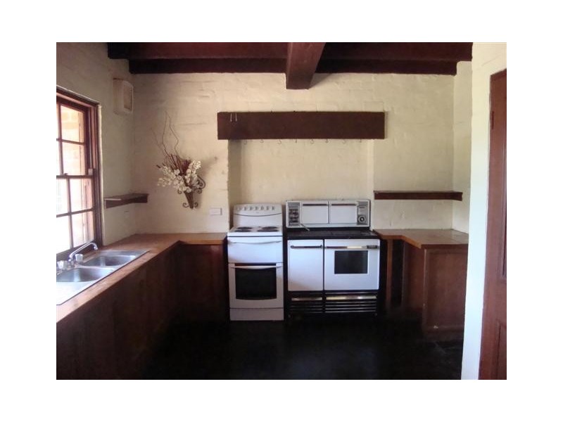 42 Cabbage Tree Road, Grose Vale NSW 2753